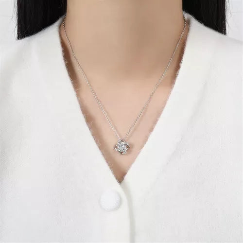 DISPONIBLE POR TIEMPO LIMITADO - COLLAR DE COLGANTE DIAMANTE TRÉBOL